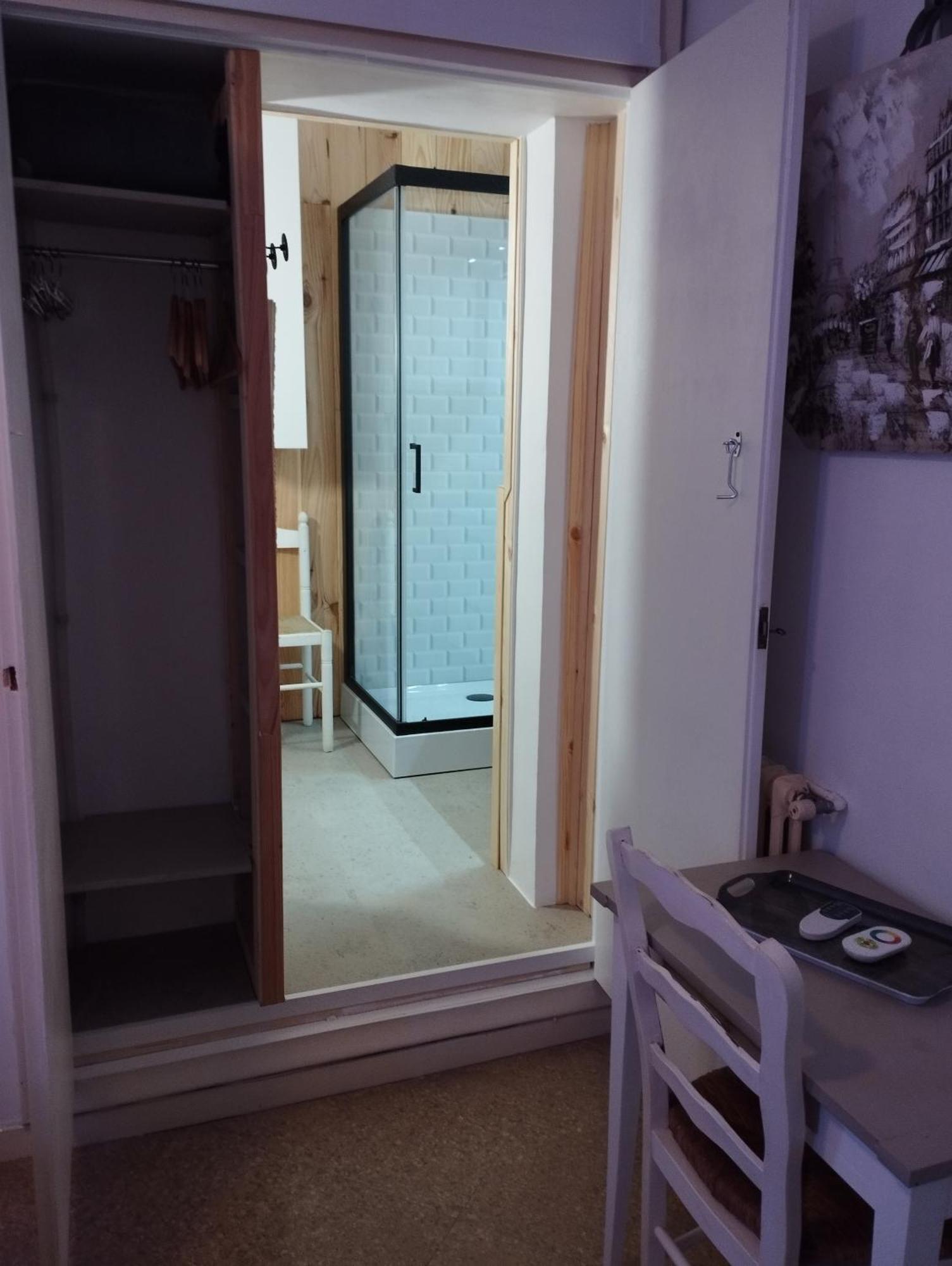 Chambres D'Hotes Chez Catherine A Reus Chambre De Paris Avec Salle De Bains Privee Kültér fotó